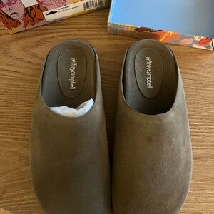 Light Khaki Jeffrey Campbell clog (brand new)